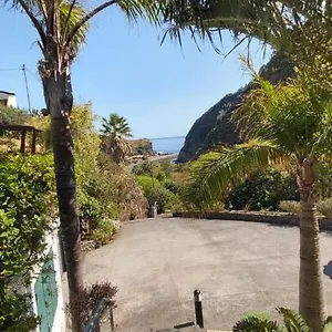 Agroturismo Paraíso Resiliente, Santana (Madeira)
